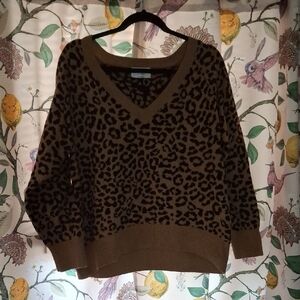 V-Neck Leopard Print Sweater in Brown and Black